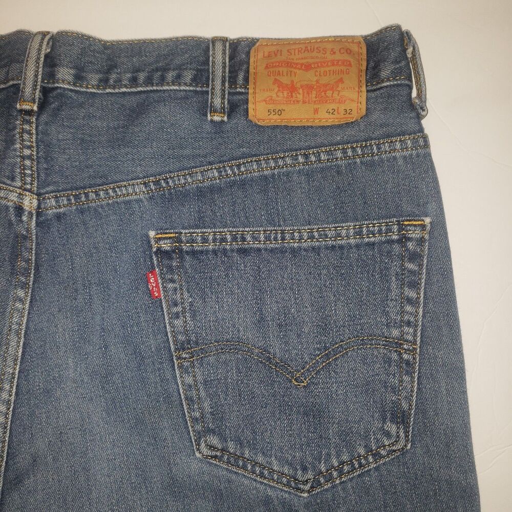 LEVIS 550 W42 L32  Denim Blue Jeans Mens Size 42 X 32 - Picture 2 of 7